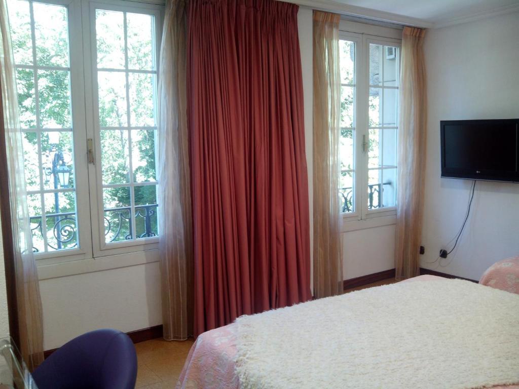 Santacruz Hotell Oviedo Exteriör bild