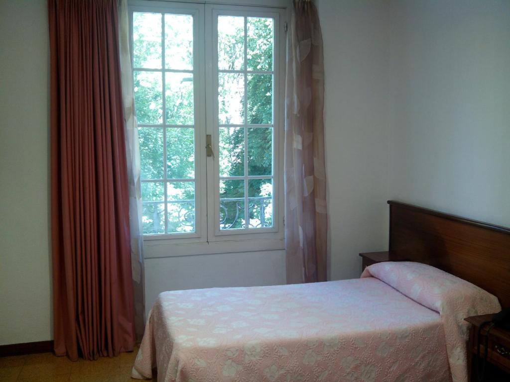Santacruz Hotell Oviedo Exteriör bild
