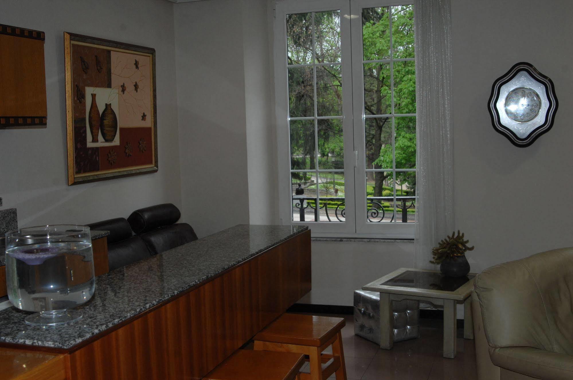 Santacruz Hotell Oviedo Exteriör bild