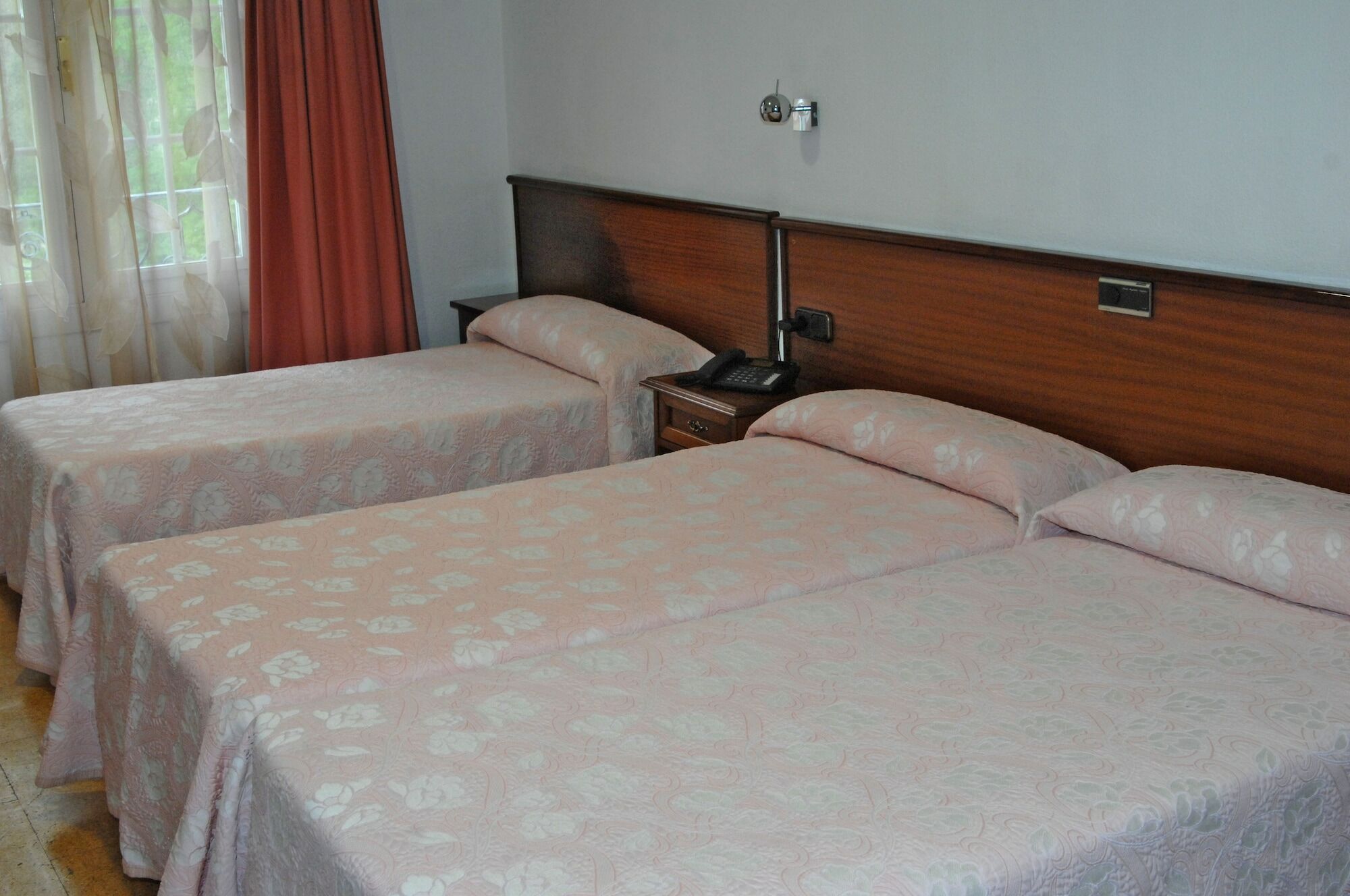Santacruz Hotell Oviedo Exteriör bild